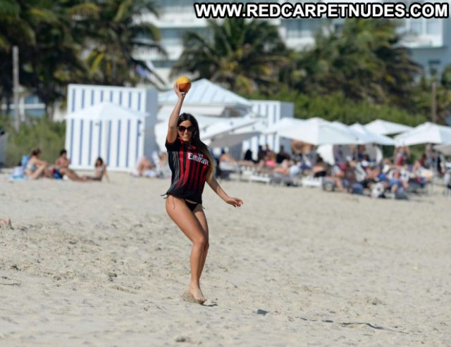 Claudia Romani No Source  Posing Hot Babe Celebrity Beautiful