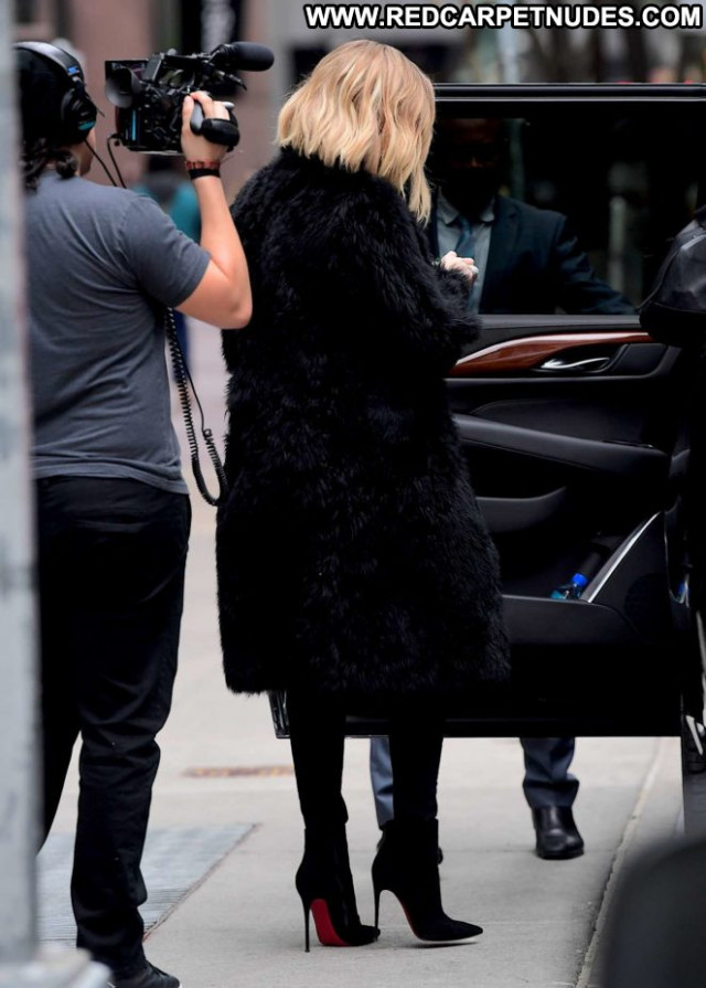 Khloe Kardashian No Source Paparazzi Babe Posing Hot Beautiful