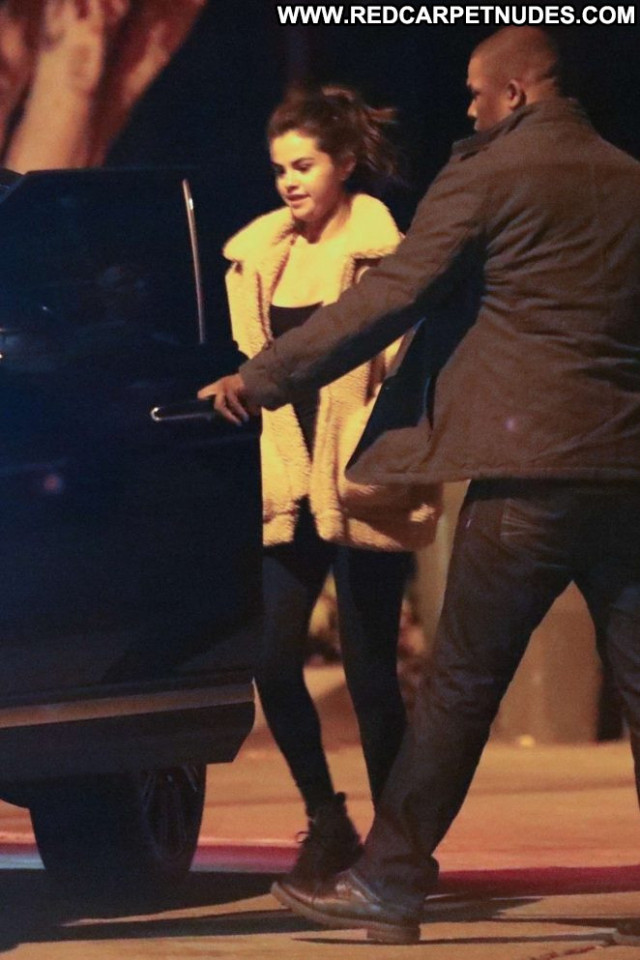 Selena Gome Beverly Hills Babe Paparazzi Posing Hot Beautiful