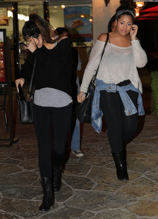 Kylie Jenner Los Angeles Beautiful Babe Candids High Resolution