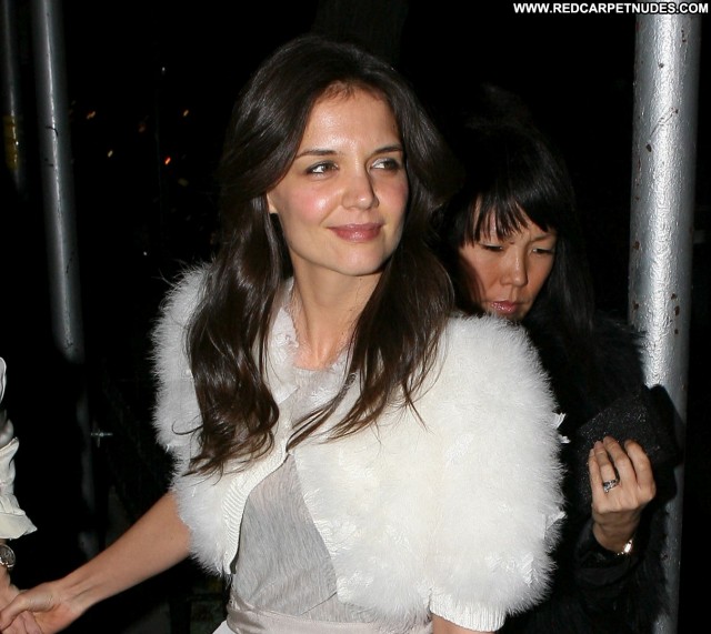 Katie Holmes No Source High Resolution Babe Posing Hot Restaurant