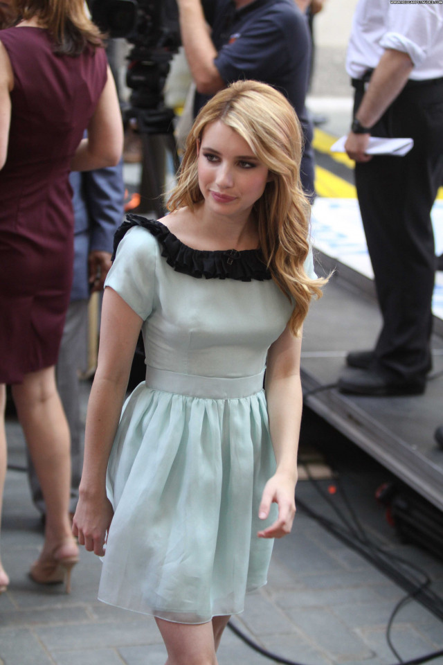 Emma Roberts No Source High Resolution Celebrity Posing Hot Beautiful